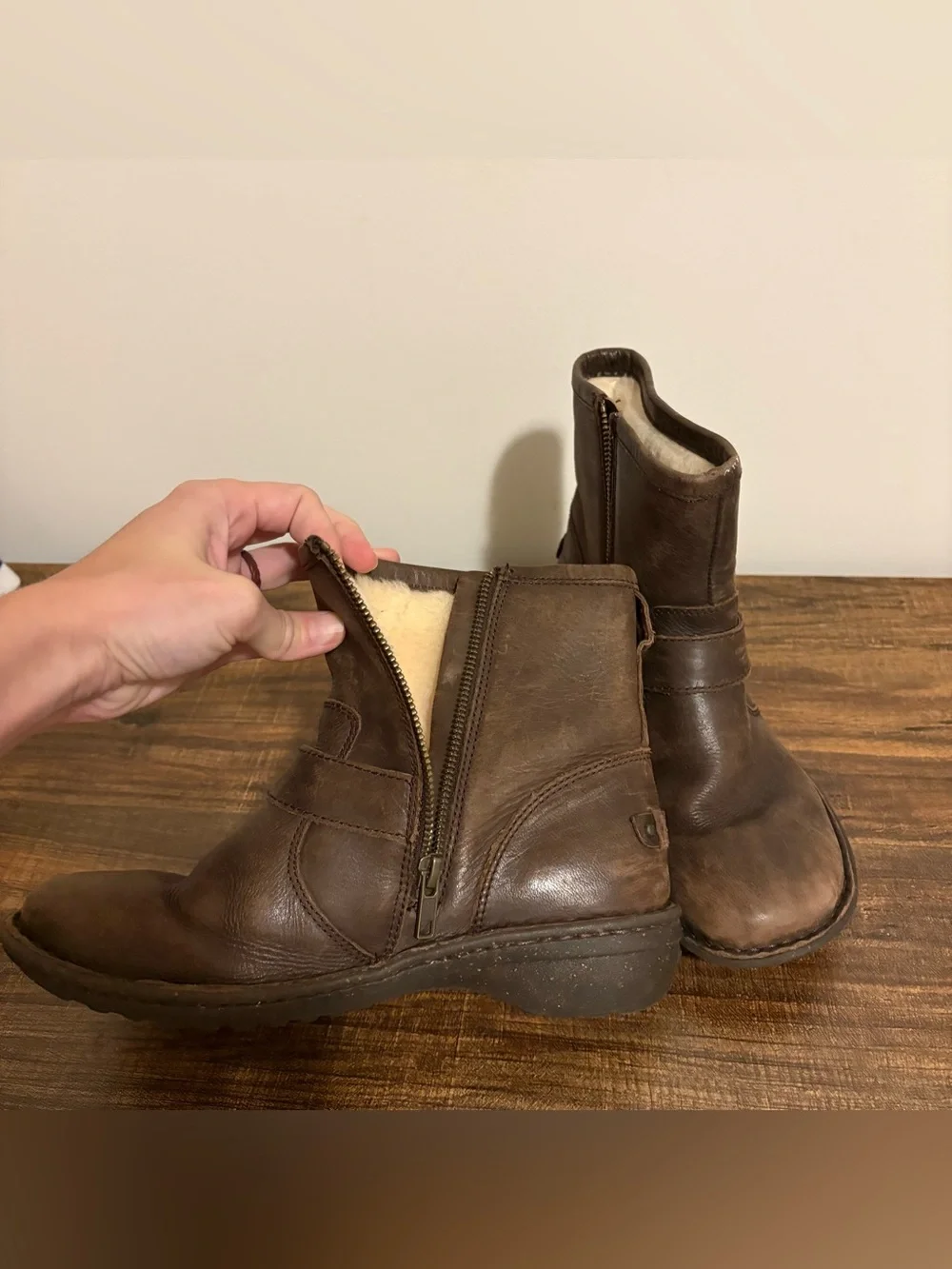 Ugg Bryce Brown Leather Moto Boot size 8